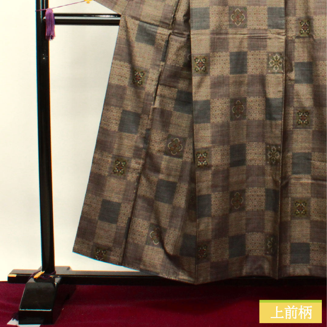 大島紬 正絹 身丈155.5cm 裄丈64cm 経緯絣 市松 Sランク 袷 茶系 1116002962314