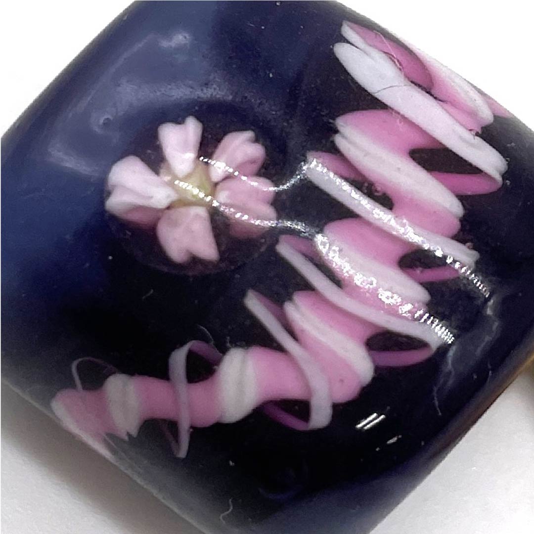 (New old stock) Glass Obi fastener, casual, dark purple, glass bead, cherry blossom, spiral, length approx. 2cm, width approx. 2.5cm, S rank, purple, 1137000062920