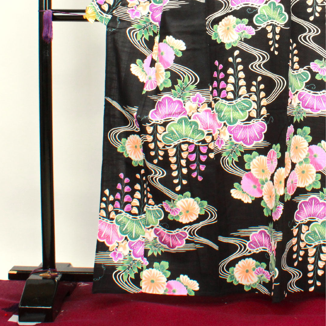 浴衣 松 菊 藤 流水 木綿 Sランク 単衣 身丈165cm 裄丈66.5cm 黒系 1118003932510