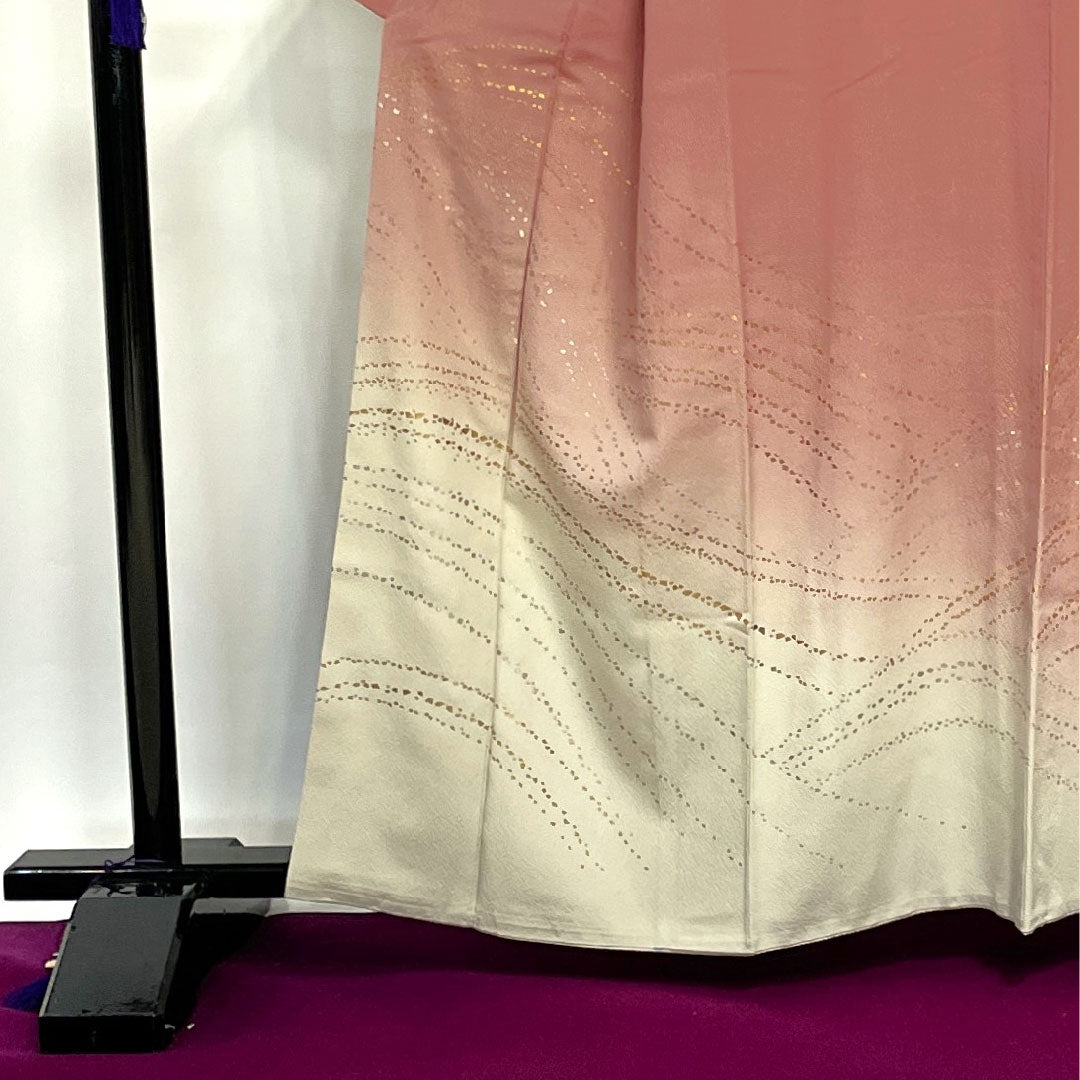訪問着 袷 身丈161.5cm 裄丈62.5cm 浅蘇芳色 人間国宝 福田喜重 抽象模様 金彩加工 正絹 Sランク ピンク系 1112002002413