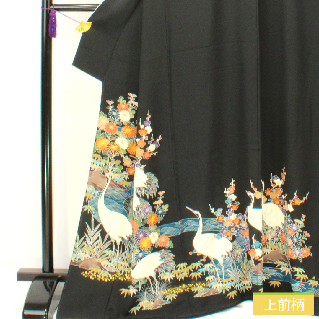 Black formal kimono, pure silk, length 165cm, sleeve length 63cm, lined, Kyoto Yuzen, crane, chrysanthemum, bamboo, plum, five crests, sword and katabane, A rank, black, 1111001503510