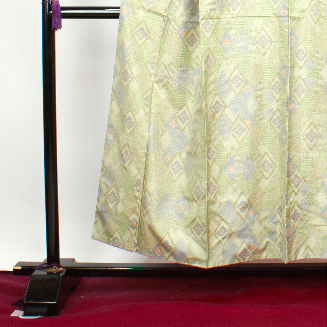 大島紬 身丈153.5cm 裄丈62.5cm 利休白茶色 経緯絣 菱 正絹 Sランク 袷 緑系 1116002662219