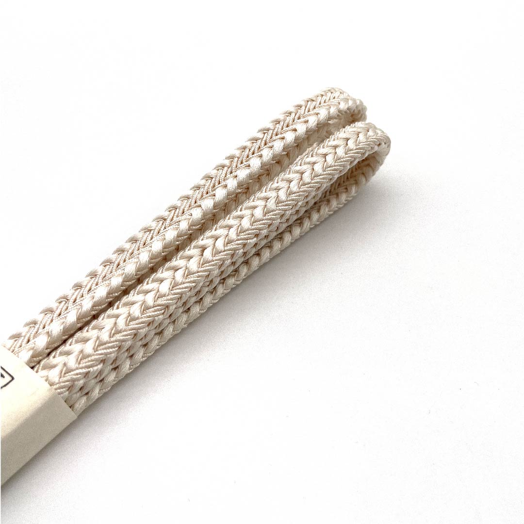 (新古品) 帯締め 正絹 四分紐 乳白色色(にゅうはくしょくいろ) 五嶋紐 江戸組紐 新古品 長さ約165cm 幅約1cm カジュアル Sランク 白系 1135002542311