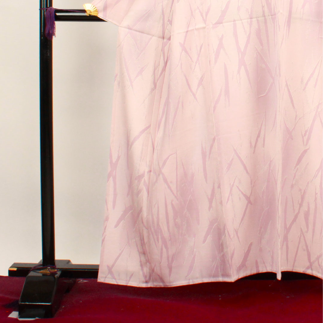 夏物 正絹 小紋 身丈159cm 裄丈62.5cm 桜色(さくらいろ) 抽象模様 しつけ糸付き 未使用品 絽 Aランク ピンク系 1132000533313