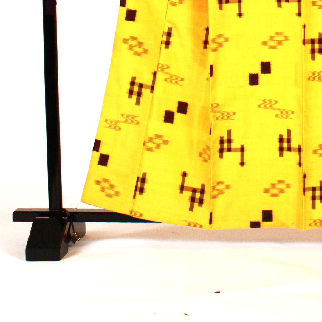 紬 身丈161cm 裄丈64cm 琉球絣 手織り 正絹 Aランク 袷 黄系 1116000983323