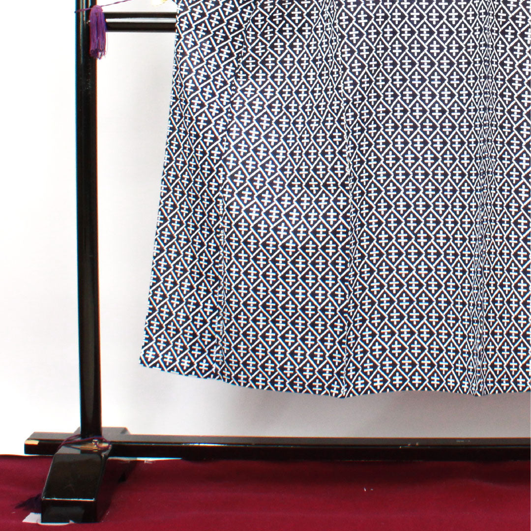 浴衣 男物 幾何学模様 木綿 Bランク 単衣 身丈150cm 裄丈70cm 紺系 1118001614118