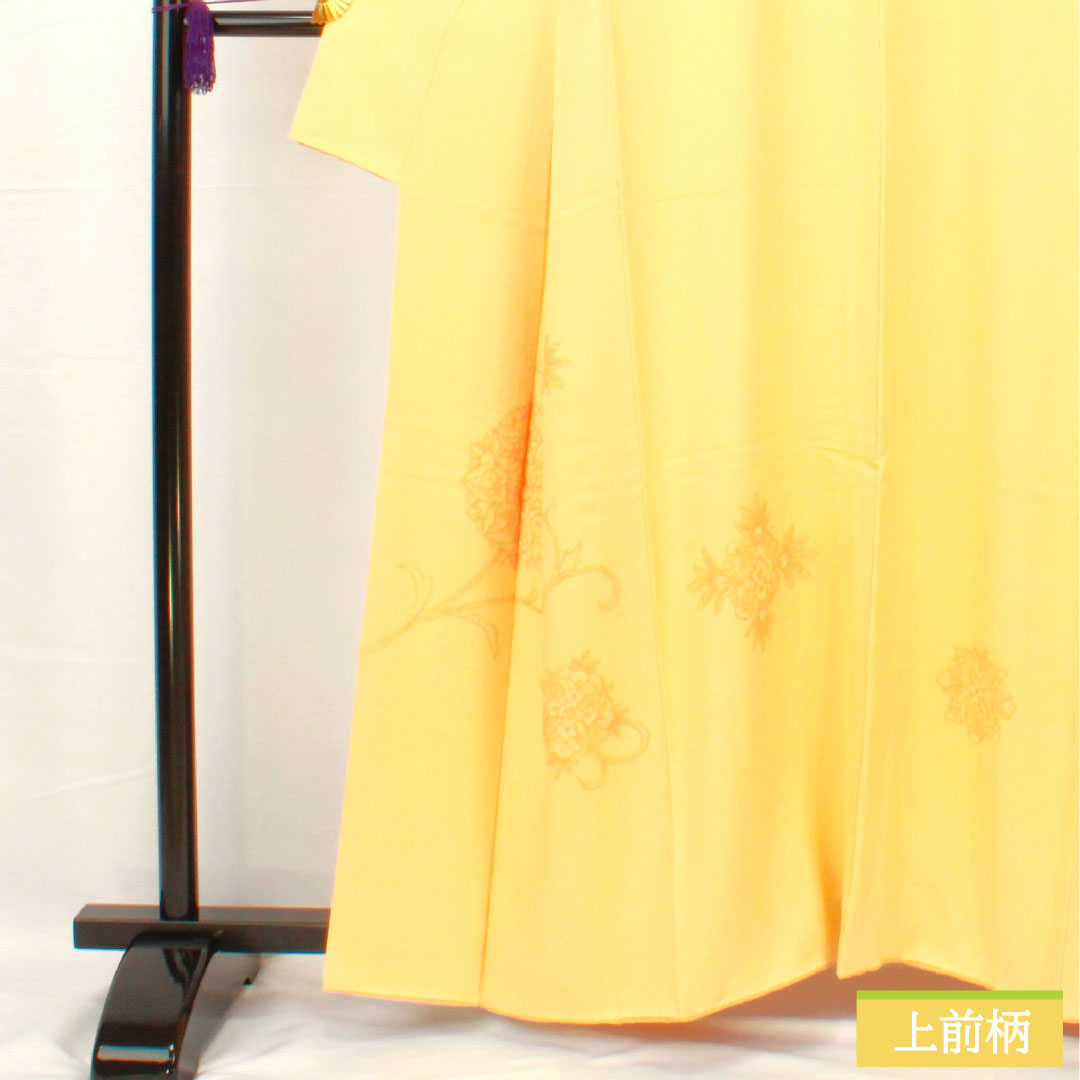 訪問着 正絹 袷 身丈159.5cm 裄丈61cm 薄柑子色(うすこうじいろ) 相良刺繡 花模様 一つ紋 木瓜 Sランク 黄系 1112005082323