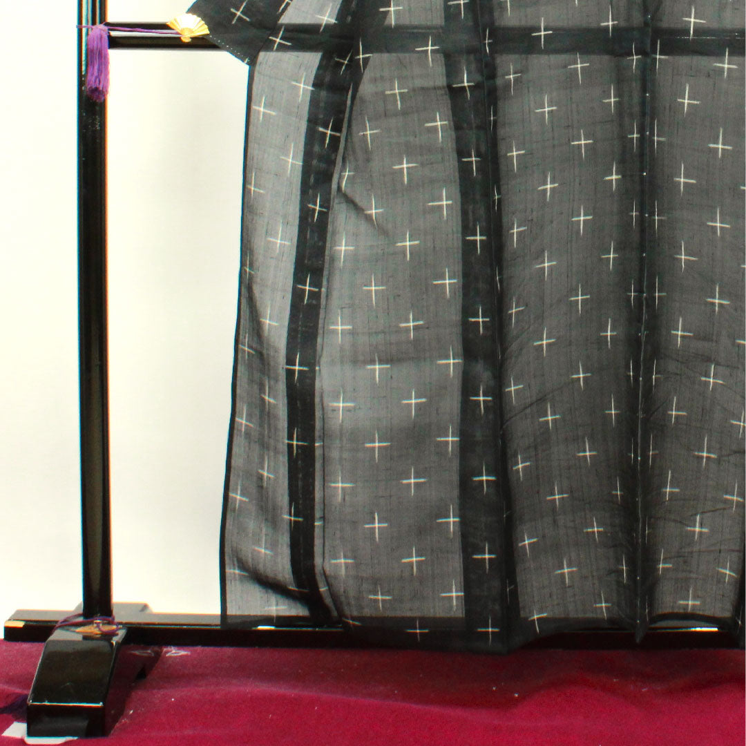 夏物 正絹 紬 身丈159cm 裄丈62cm 十字絣 紗 Sランク 黒系 1132000792310