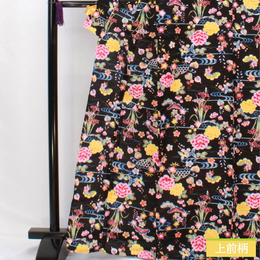 (新品未使用品)浴衣 木綿 身丈167cm 裄丈67cm NEWランク 単衣 黒系 型染 花 松 流水 1118006791510