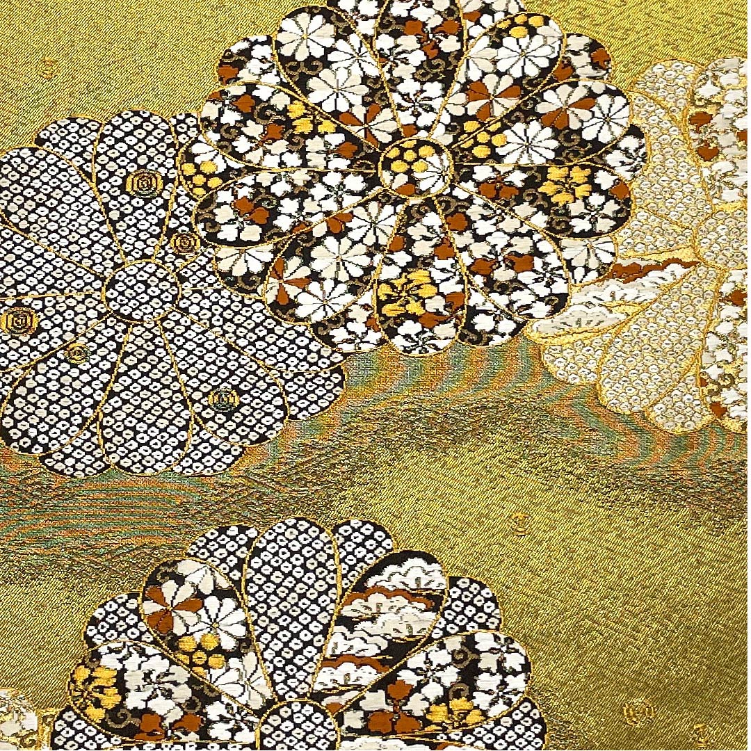 袋帯 金色 加納幸 紗綾型 菊模様 帯丈436cm 正絹 Sランク 六通 フォーマル 金系 1123008622321