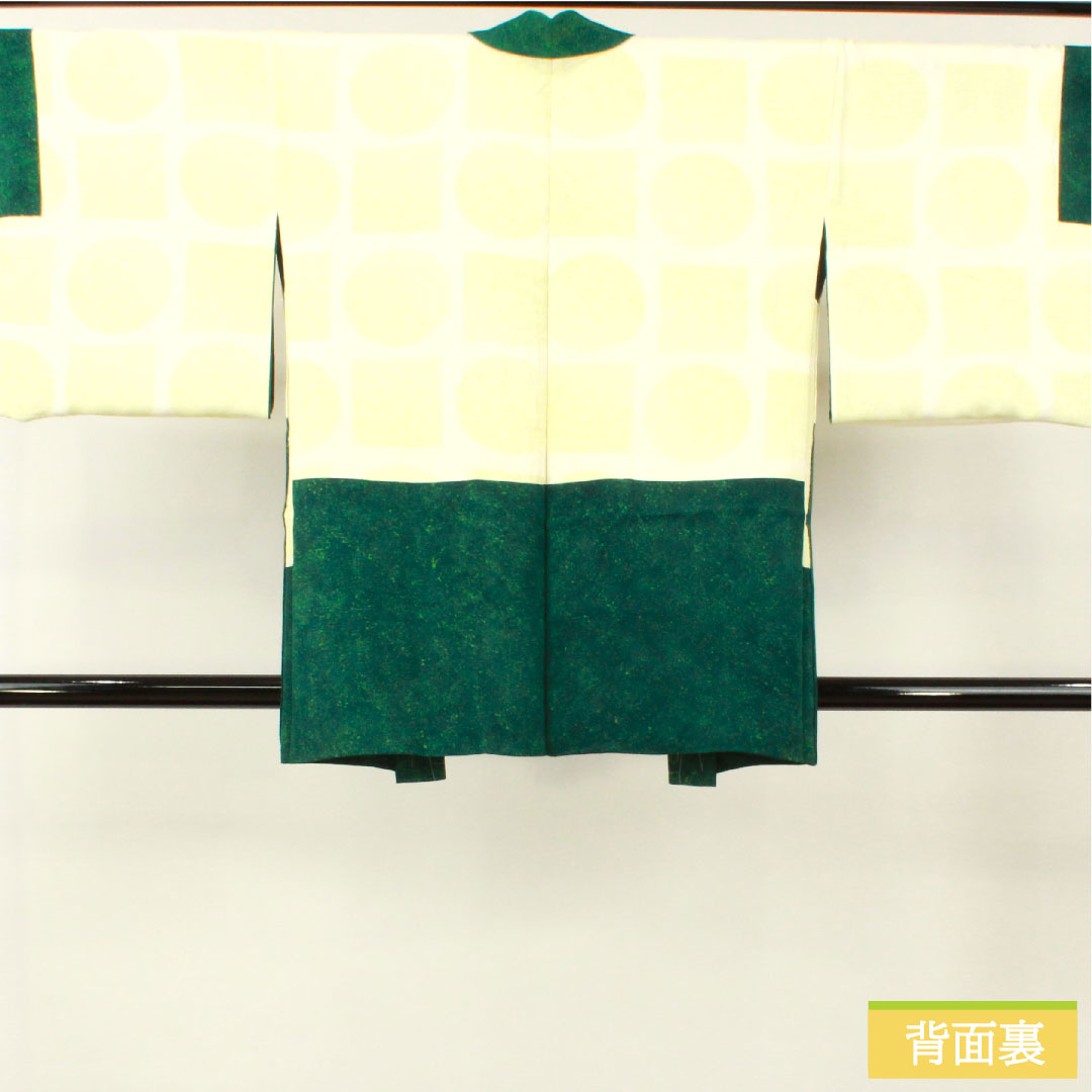 Haori (Japanese traditional coat) made of pure silk, length 83.5cm, sleeve length 67cm, iridescent color, wax-resist dyeing, abstract pattern, with basting thread, S rank, lined, green, 1117001042919