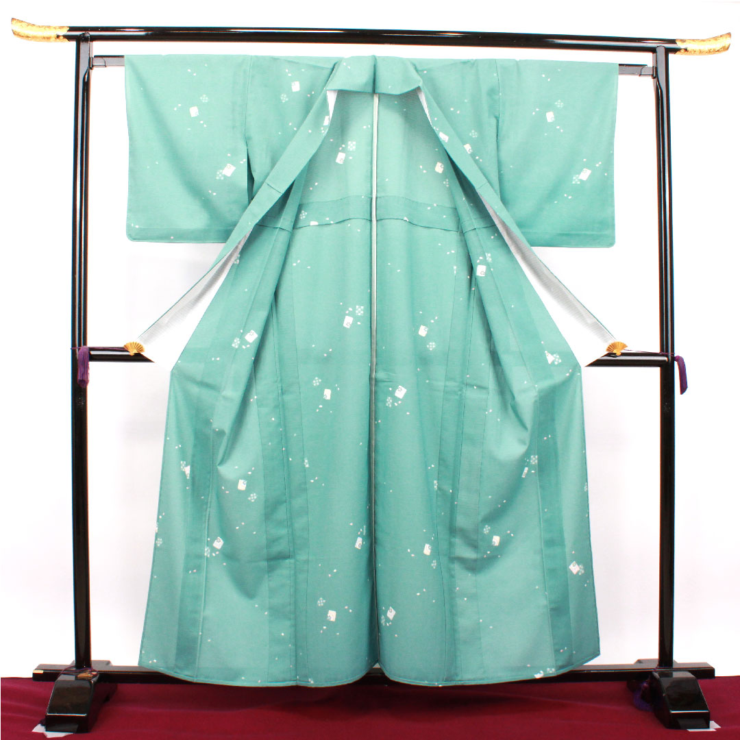 夏物 ポリエステル 小紋 身丈158.5cm 裄丈62cm 花緑青色(はなろくしょういろ) 洗える着物 桜の花びら 絽 Sランク 緑系 1132001692319