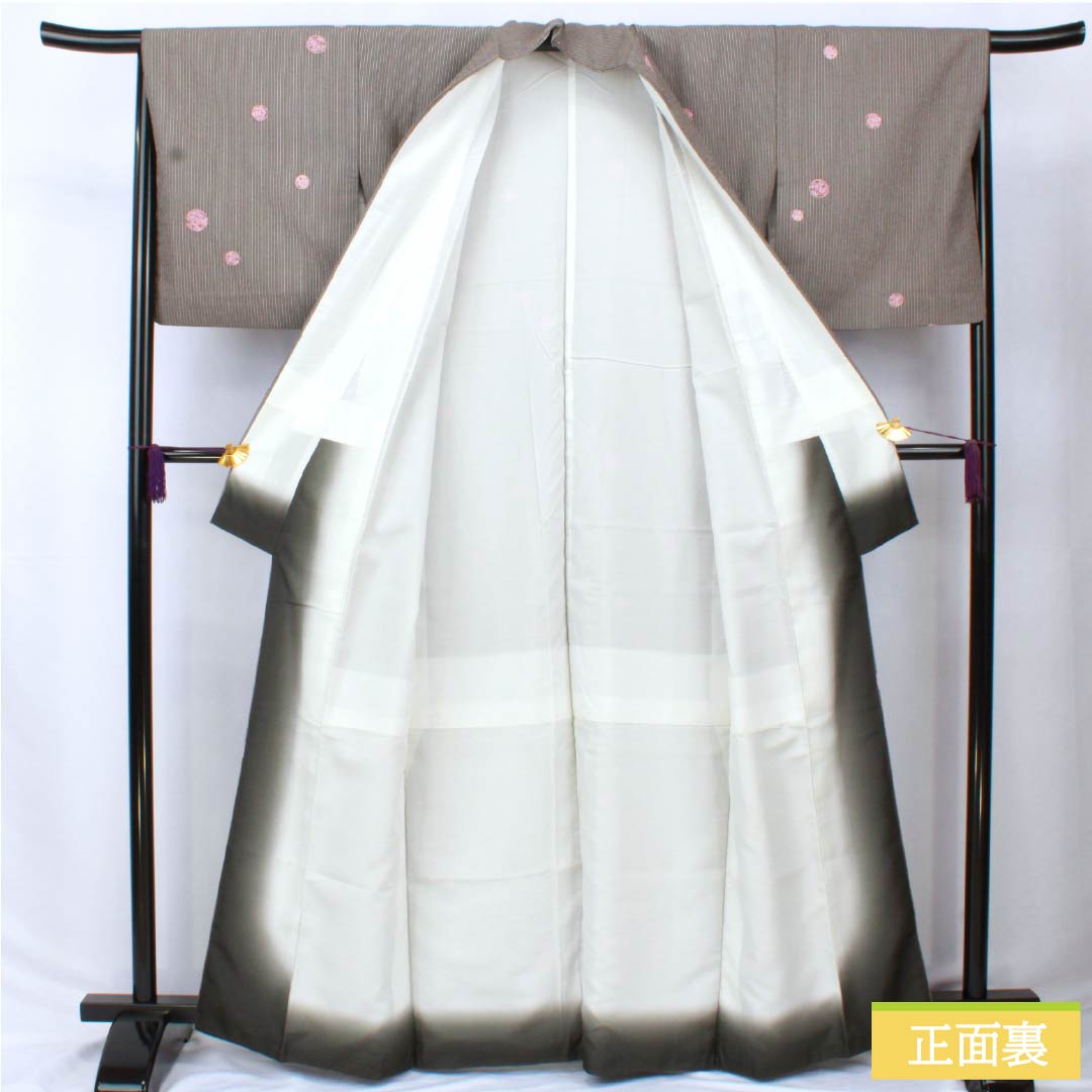 小紋 ポリエステル 身丈163.5cm 裄丈65.5cm 袷 黒鼠色(くろねずいろ) 縞 花柄 洗える着物 Aランク 黒系 1115006023410