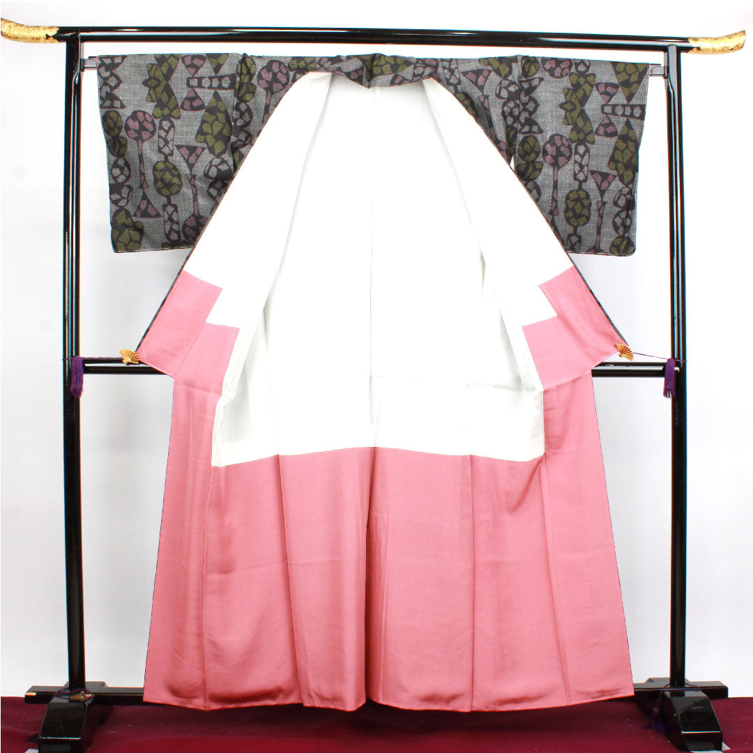 Oshima Tsumugi, Length 159cm, Sleeve length 67cm, with basting thread, Warp and weft ikat, Abstract pattern, Pure silk, S rank, Lined, Black, 1116002522310