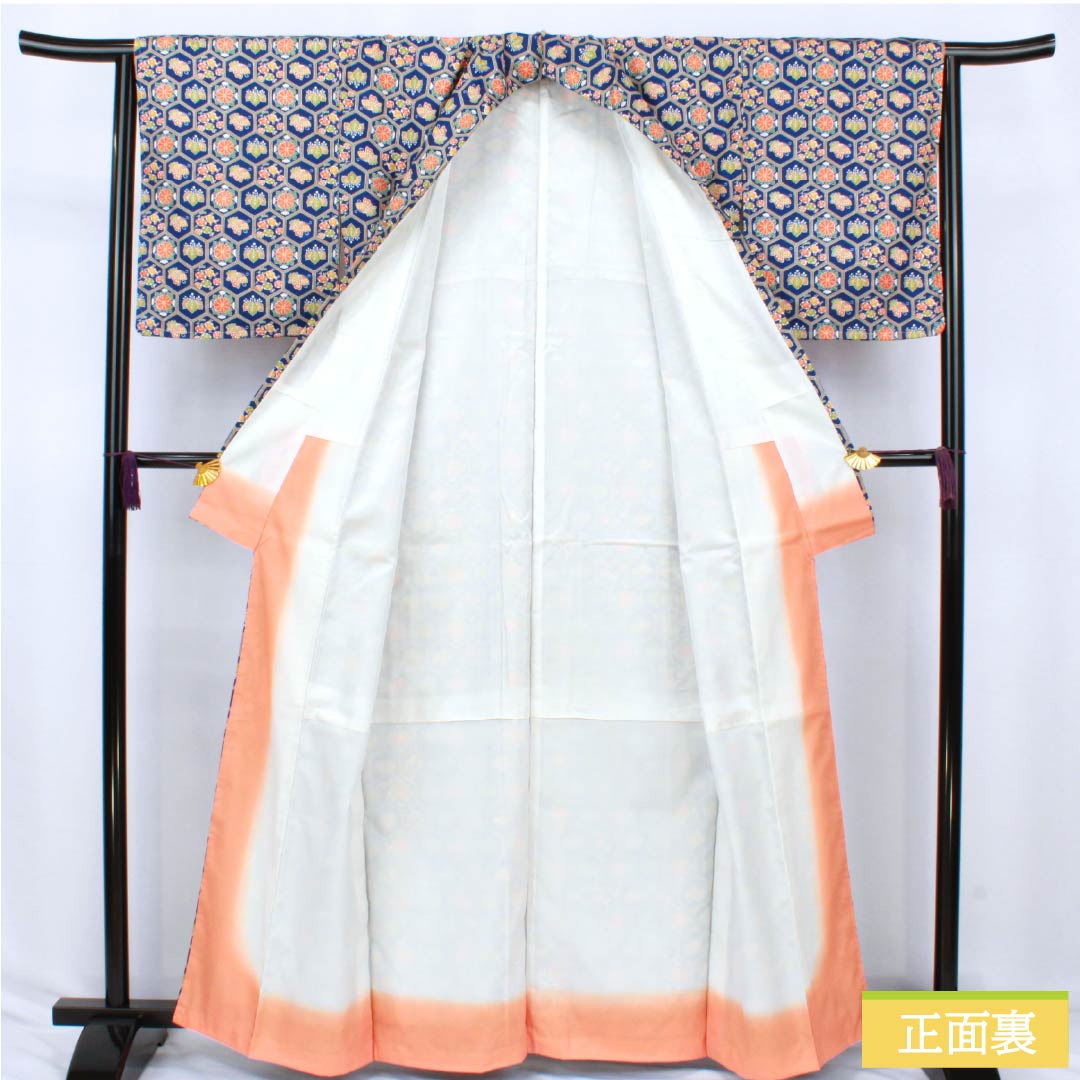 小紋 ポリエステル Sランク 身丈163cm 裄丈64.5cm 袷 紺瑠璃色(こんるりいろ) 亀甲 小花 梅 蝶 紺系 1115007302418