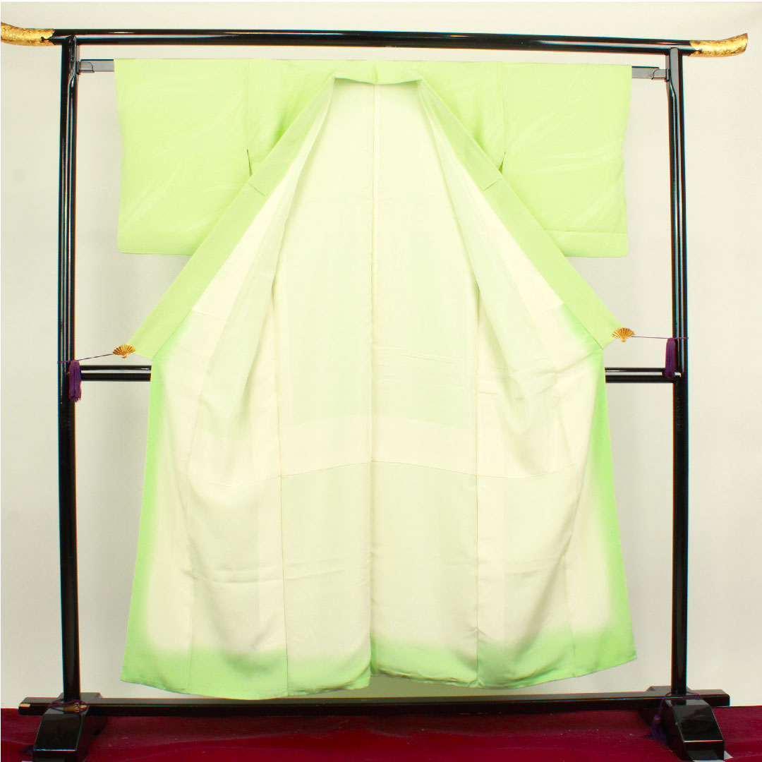 色無地 正絹 黄緑色 笹 身丈151.5cm 裄丈62cm 袷 Sランク 緑系 1114000892219