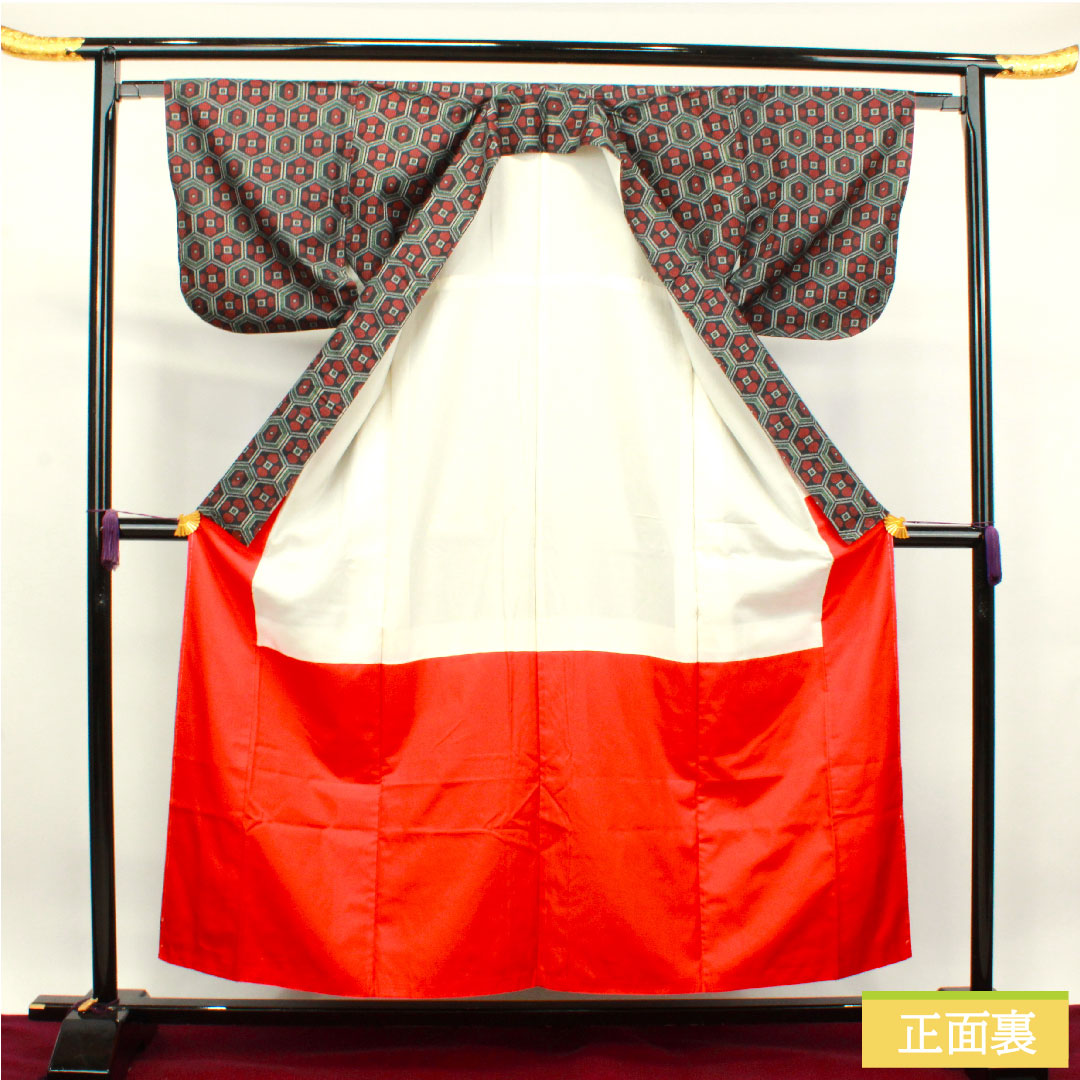 村山大島紬 正絹 身丈157cm 裄丈62.5cm 亀甲 Aランク 袷 黒系 1116002993310