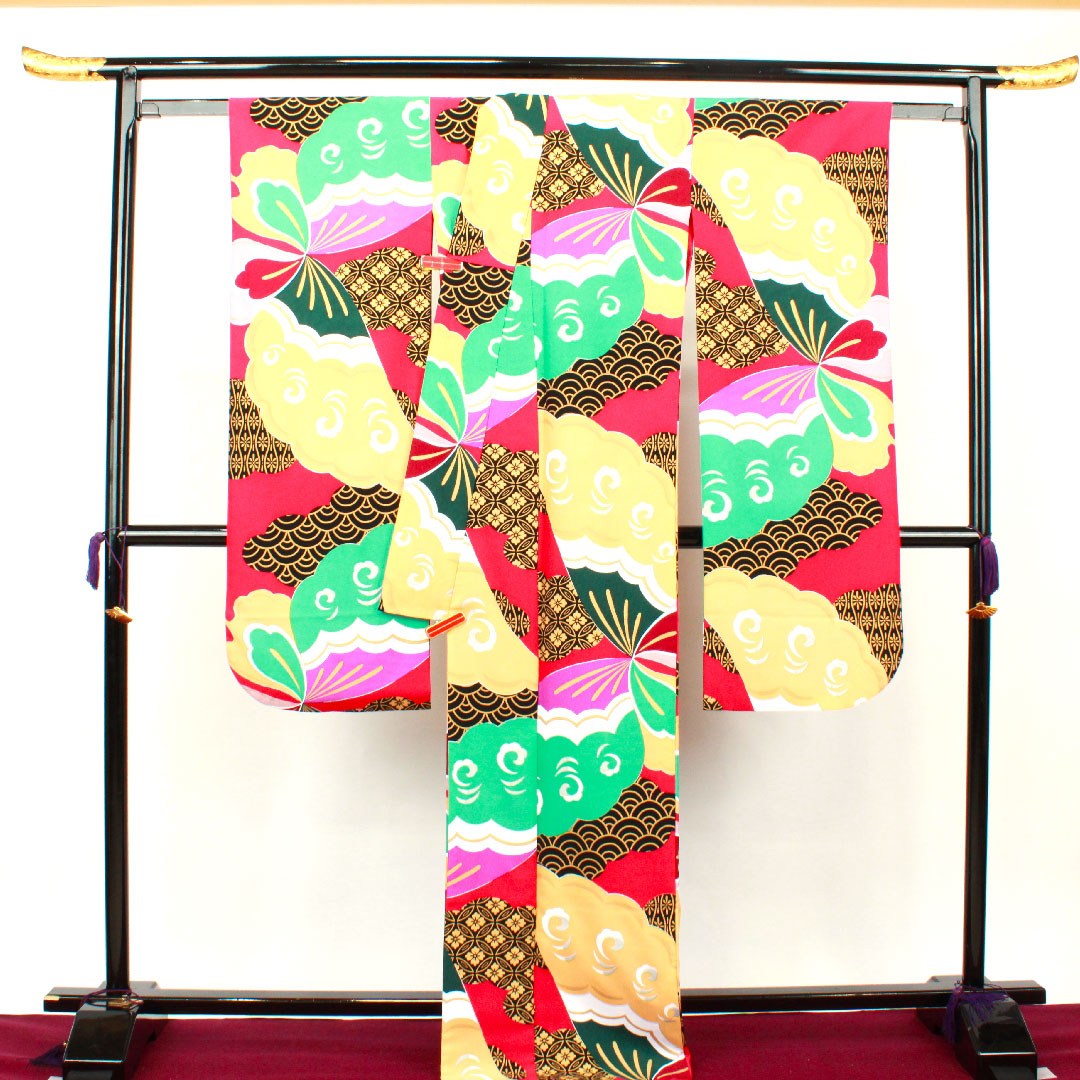 振袖 身丈171.5cm 裄丈67.5cm 袷 猩紅色 洗える着物 蝶 青海波 七宝 ポリ Sランク ピンク系 1113001282613