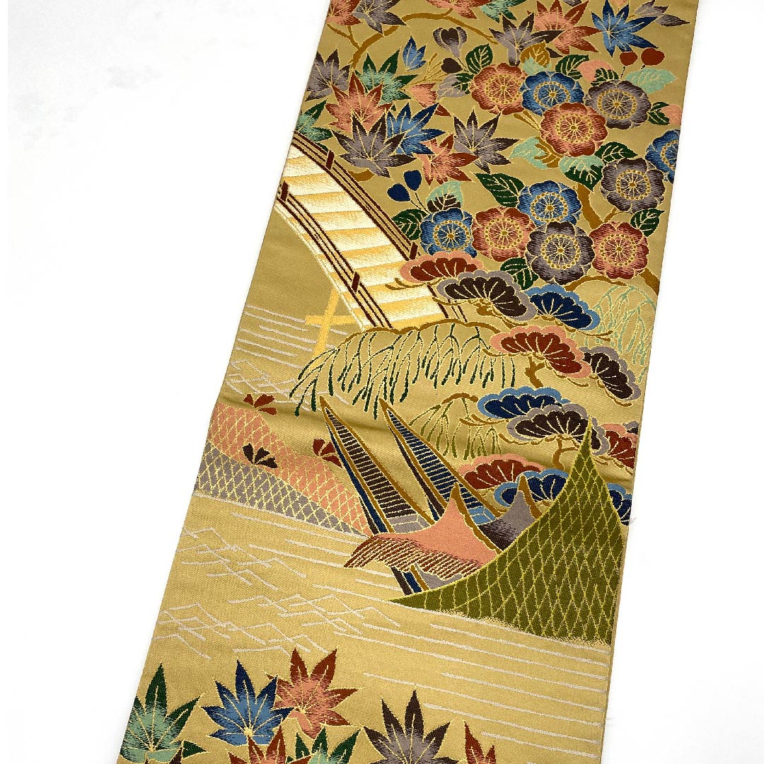 Fukuro obi (kiotsuiro) with cherry blossoms, autumn leaves, and pine trees, Shiraayaen Oba, obi length 436cm, pure silk, S rank, six-pass, formal, beige, 1123009022325