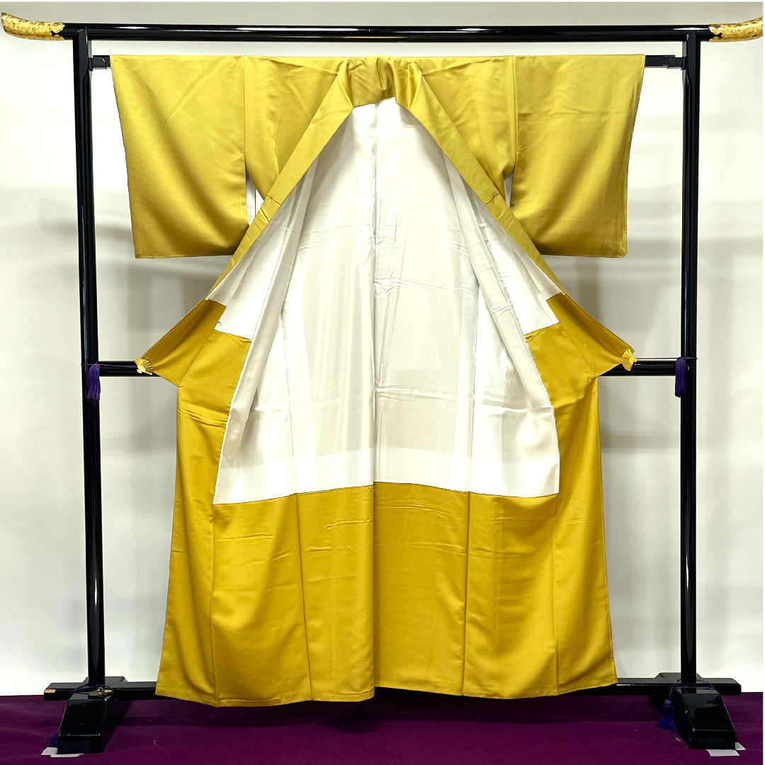Plain color polyester yellow lacquer color washable kimono plain color with basting threads unused sword and katabami length 160cm sleeve length 63.5cm lined S rank yellow 1114000712423