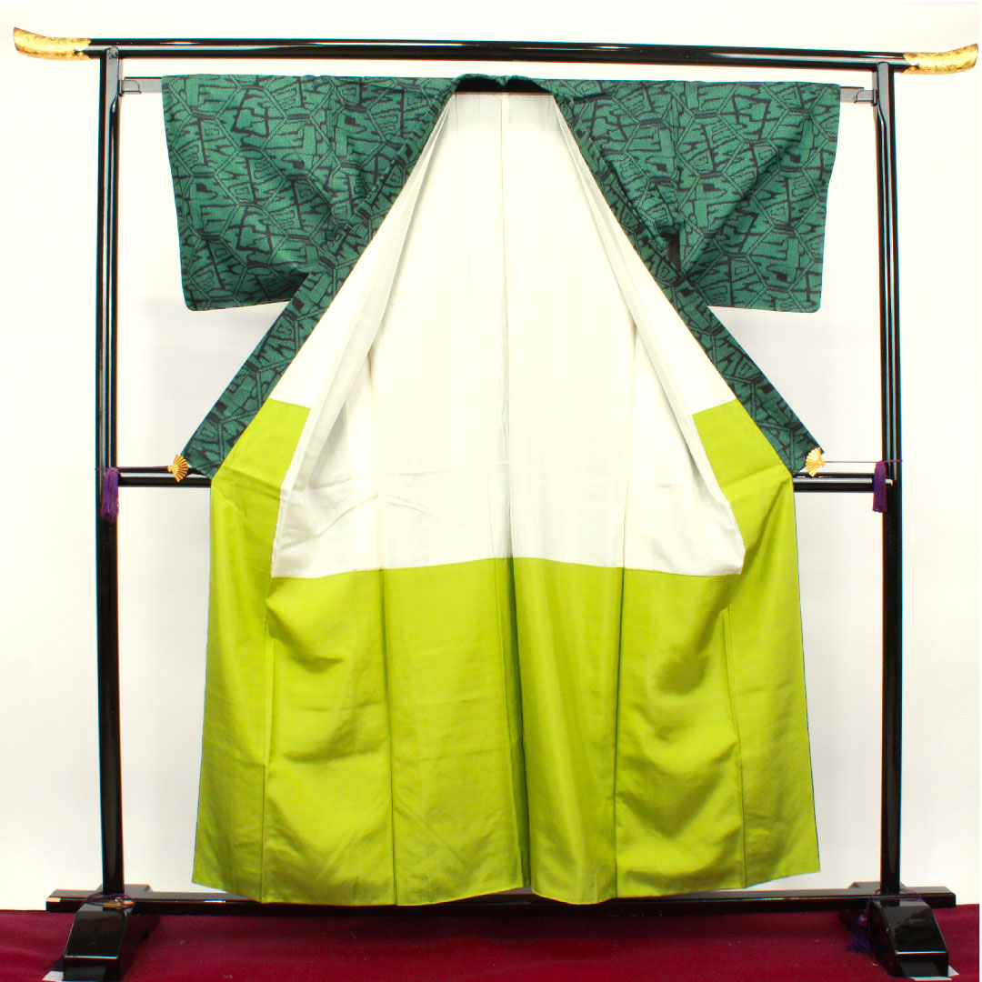 紬 身丈158cm 裄丈64cm 幾何学模様 正絹 Aランク 袷 緑系 1116002383319