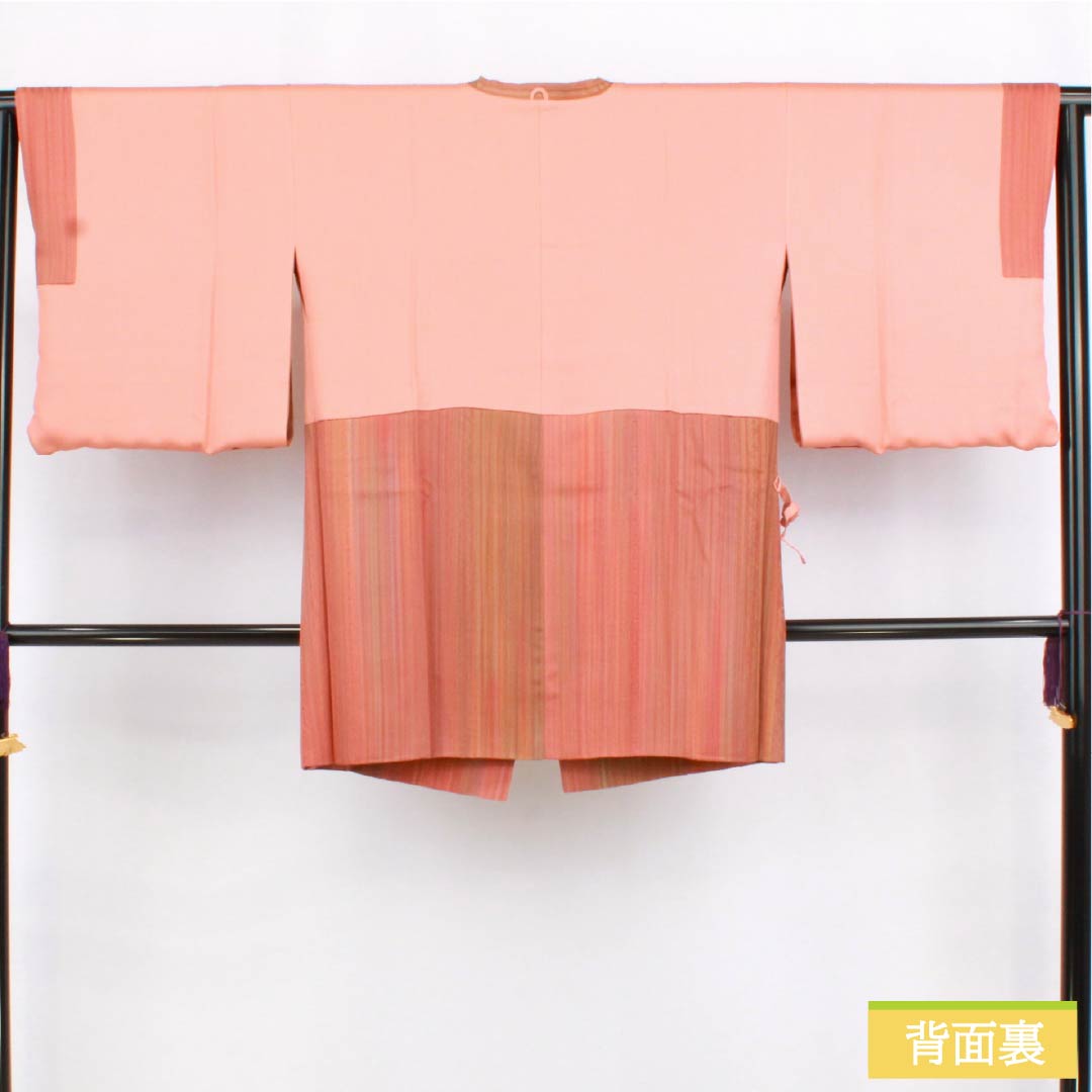 道行コート 正絹 Sランク 身丈84cm 裄丈64cm 珊瑚色(さんごいろ) 縞 岩浅公展 作家物 袷 ピンク系 1117001252913