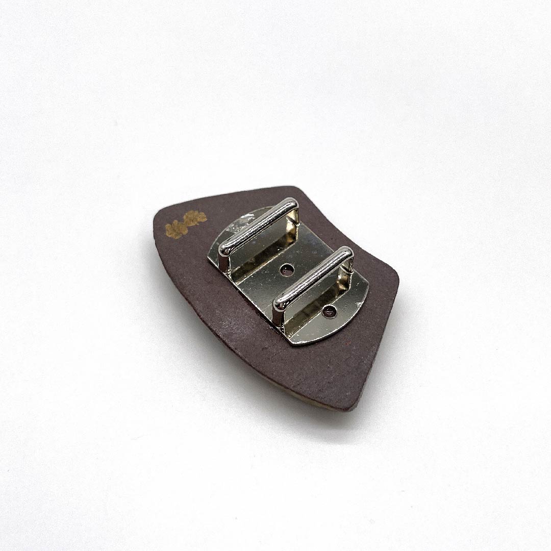 (新古品) 帯留め 陶磁器 カジュアル 胡桃色(くるみいろ) 清水焼 扇型 月 長さ約3cm 幅約5cm Sランク 茶系 1137000462914