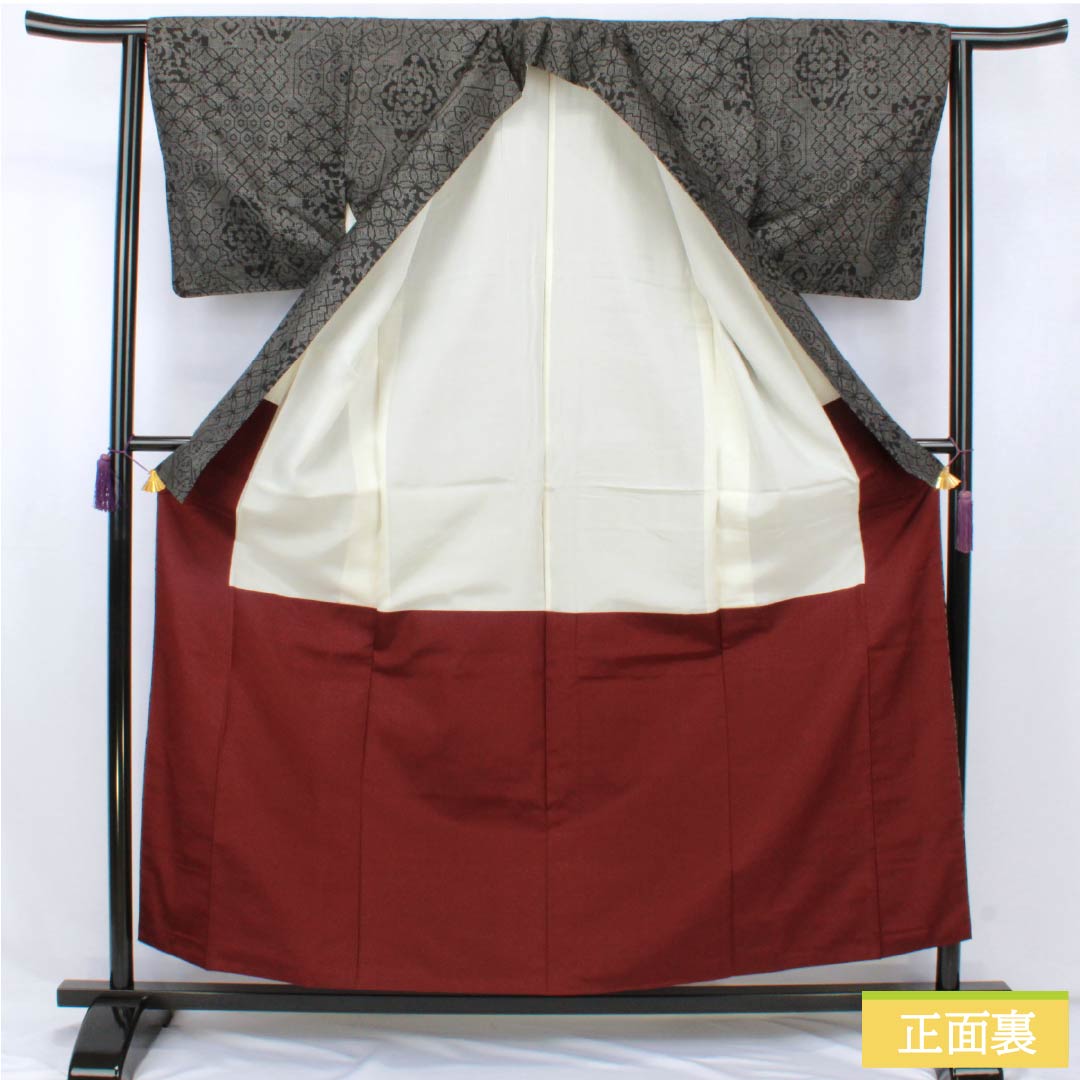 紬 正絹 Sランク 身丈158.5cm 裄丈63cm 大島紬 抽象模様 袷 黒系 1116004302310