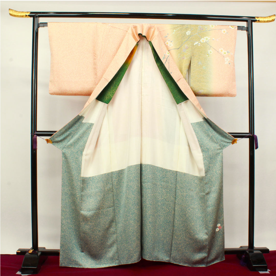 Homongi, pure silk, lined, length 163.5cm, sleeve length 64cm, vermilion, tapped dye, plum, chrysanthemum, artist's work, S rank, vermilion, 1112003252416