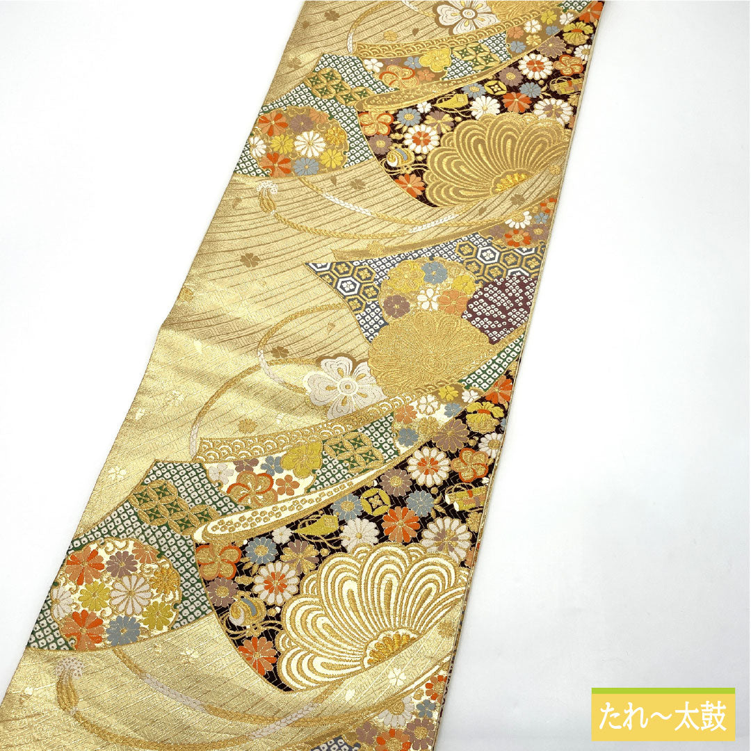 Nishijin-ori silk obi with auspicious motifs, featuring a small kosode kimono with auspicious motifs, length 430cm, six-fold hem, formal, gold-tone finish, product number 1123017222321