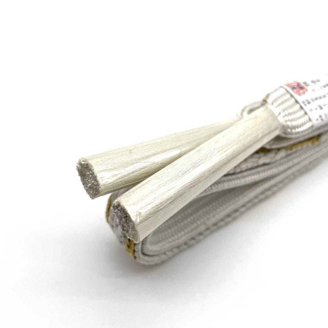 (新古品) 帯締め 正絹 四分紐 銀白色色(ぎんはくしょくいろ) デザイン由紀 特選金銀糸 金属糸使用 長さ約165cm 幅約1.5cm セミフォーマル Sランク 白系 1135001122911