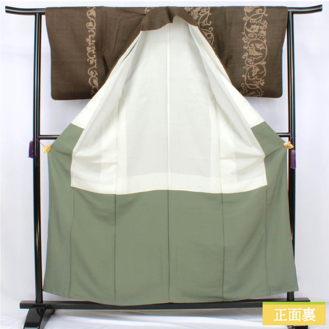 Pure silk tsumugi (pongee) kimono, B-grade, length 160.5cm, sleeve length 62.5cm, oak-gray (tsurubaminezuiro) color, arabesque pattern, artist-designed, lined, brown, product code 1116004704414