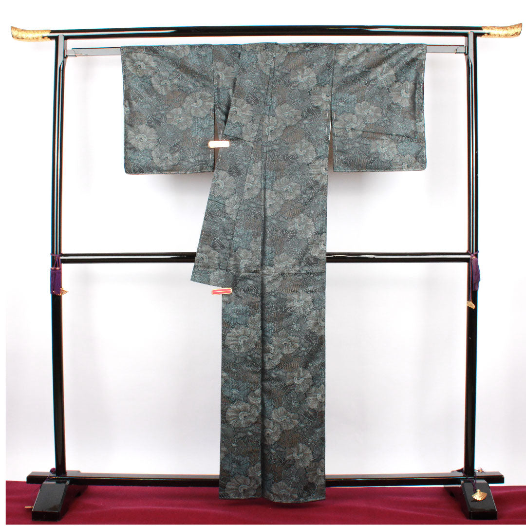 紬 正絹 身丈157.5cm 裄丈63cm お召 花模様 Aランク 袷 黒系 1116001703310