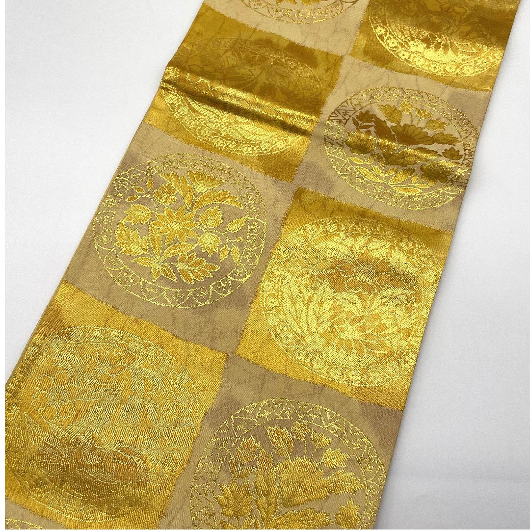 袋帯 薄卵色(うすたまごいろ) 市松模様 花丸模様 帯丈424cm 正絹 Sランク 六通 セミフォーマル 黄系 1123006622323