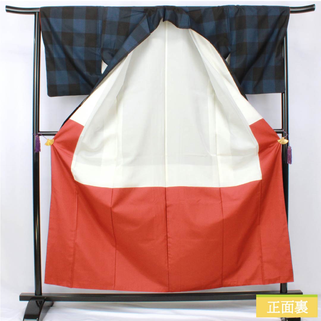 Pure silk tsumugi (pongee) kimono, S rank, length 158cm, sleeve length 66cm, navy blue (kon-iro) Oshima tsumugi, checkered pattern, lined, navy blue, product number 1116004632318
