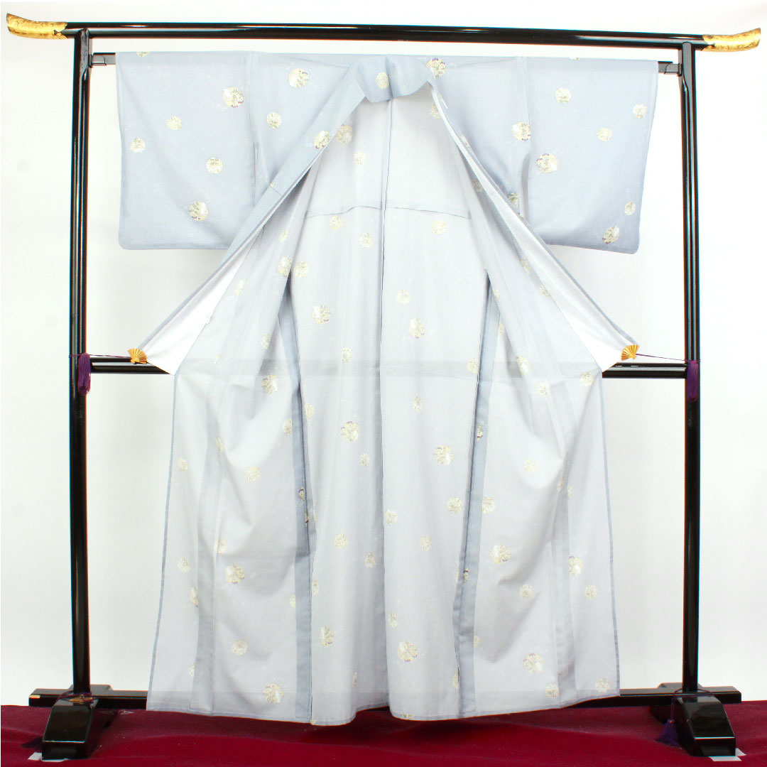 夏物 ポリエステル 小紋 身丈161cm 裄丈65cm 蒼白色(そうはくしょく) うさぎ 草花模様 洗える着物 絽 Aランク 水色系 1132000863424