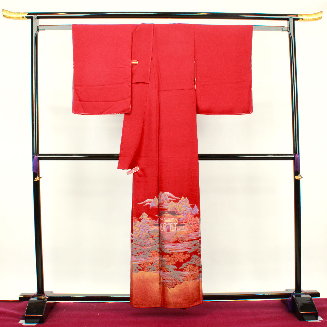 色留袖 身丈157cm 裄丈64.5cm 袷 しつけ糸付き 深緋色 寿光織 丸に剣片喰 正絹 Sランク 一つ紋 赤系 1111000782312