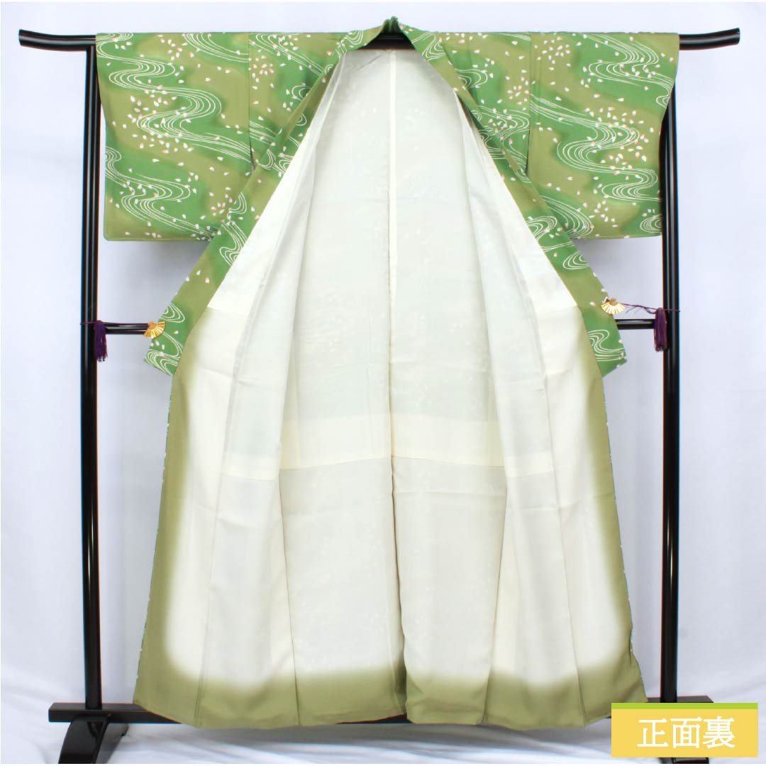 小紋 正絹 Sランク 身丈157cm 裄丈67cm 袷 仏手柑色(ぶしゅかんいろ) 緑衫色(ろくそういろ) 型染 流水 散り桜 緑系 1115006562319