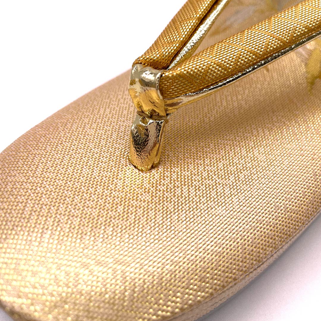 (新古品)草履 帯地 金色(きんいろ) 未使用品 留袖用 佐賀錦 長さ23.5cm Mサイズ 金系 Sランク 1122001252221