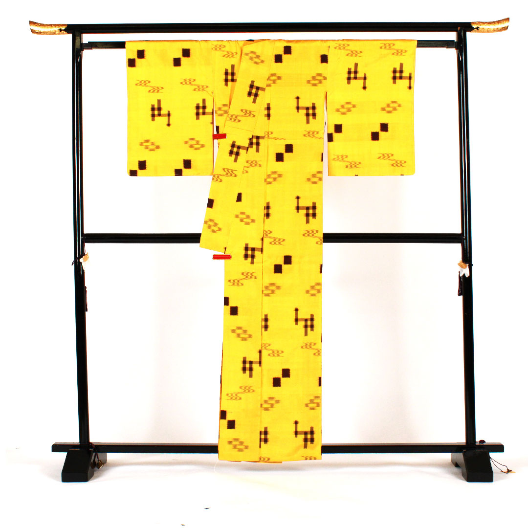 紬 身丈161cm 裄丈64cm 琉球絣 手織り 正絹 Aランク 袷 黄系 1116000983323