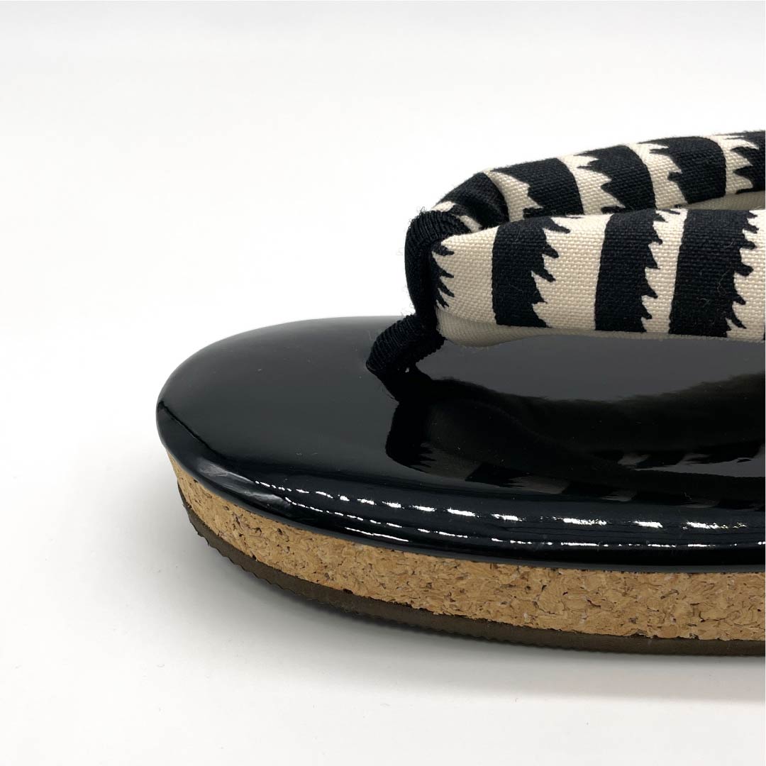 (Like New) Synthetic Leather Zori Sandals, Casual, Monotone Striped, Length 23.5cm, Size M, Black, Item Number 1122001361310
