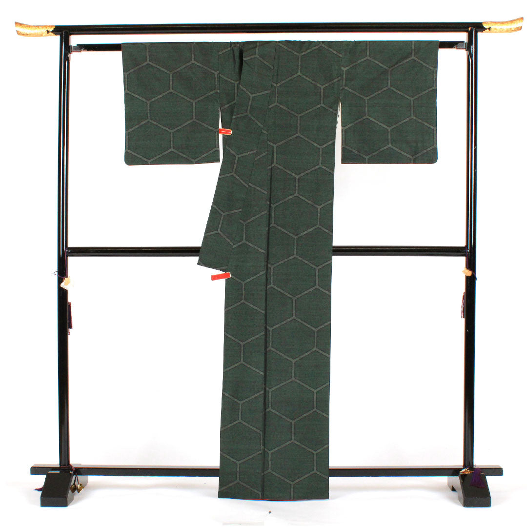 大島紬 身丈166cm 裄丈67cm 緯総絣 亀甲 正絹 Bランク 袷 緑系 1116001554519