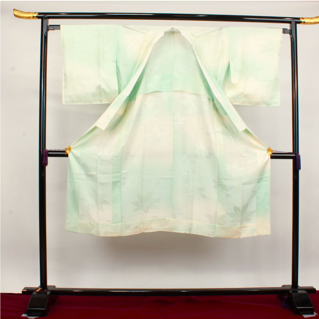 Nagajuban (long undergarment) made of pure silk, length 126.5cm, sleeve length 67cm, unlined, formal, autumn leaves, rank S, light blue, 1129000542224