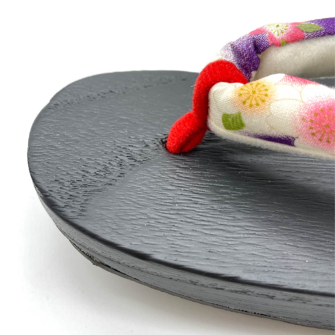 (新品未使用品)下駄 菊 桜 麻の葉 XLサイズ 黒系 NEWランク 1122001171510