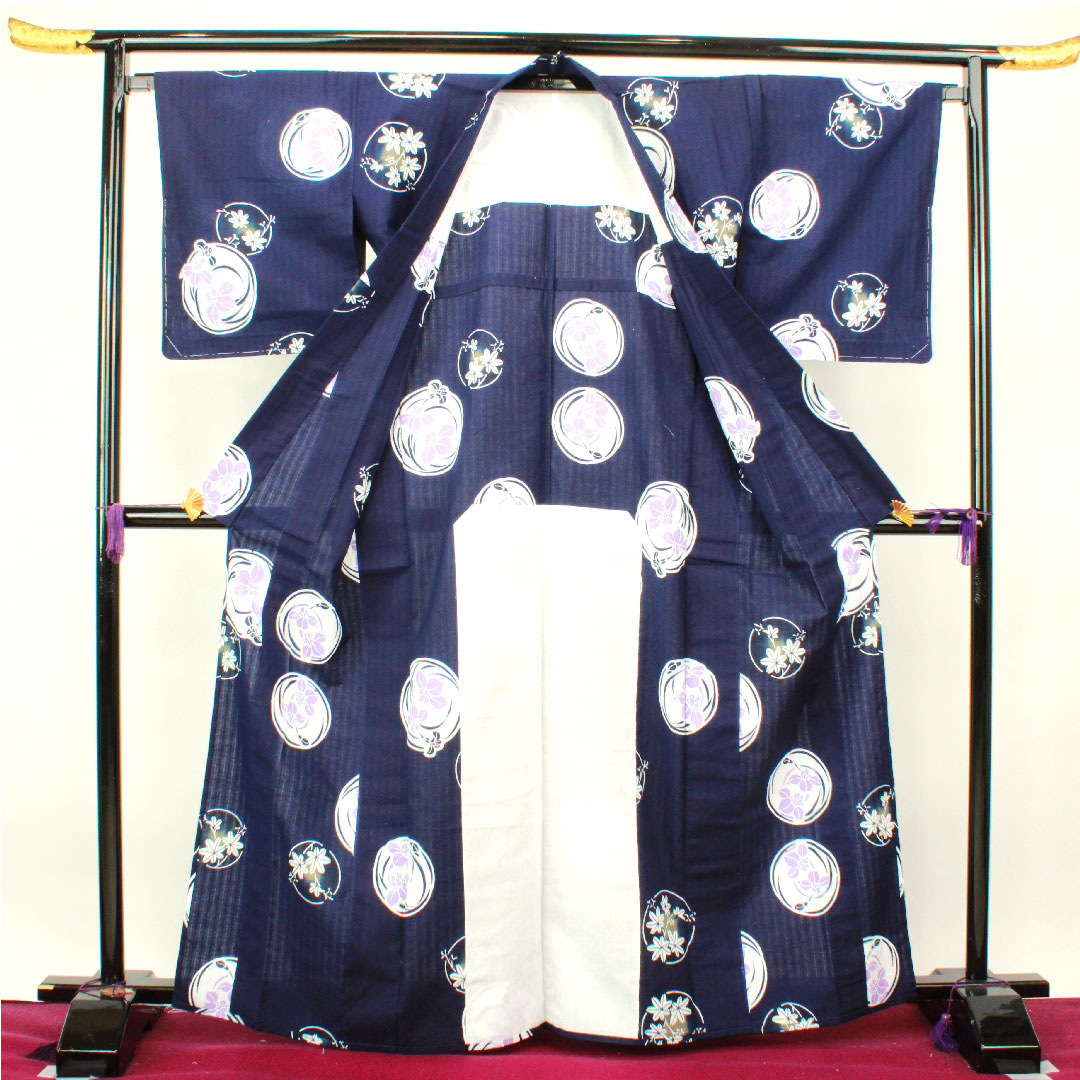 浴衣 しつけ糸付き 未使用品 濃紺色 菖蒲 木綿 Sランク 単衣 身丈166cm 裄丈67.5cm 紺系 1118002822518
