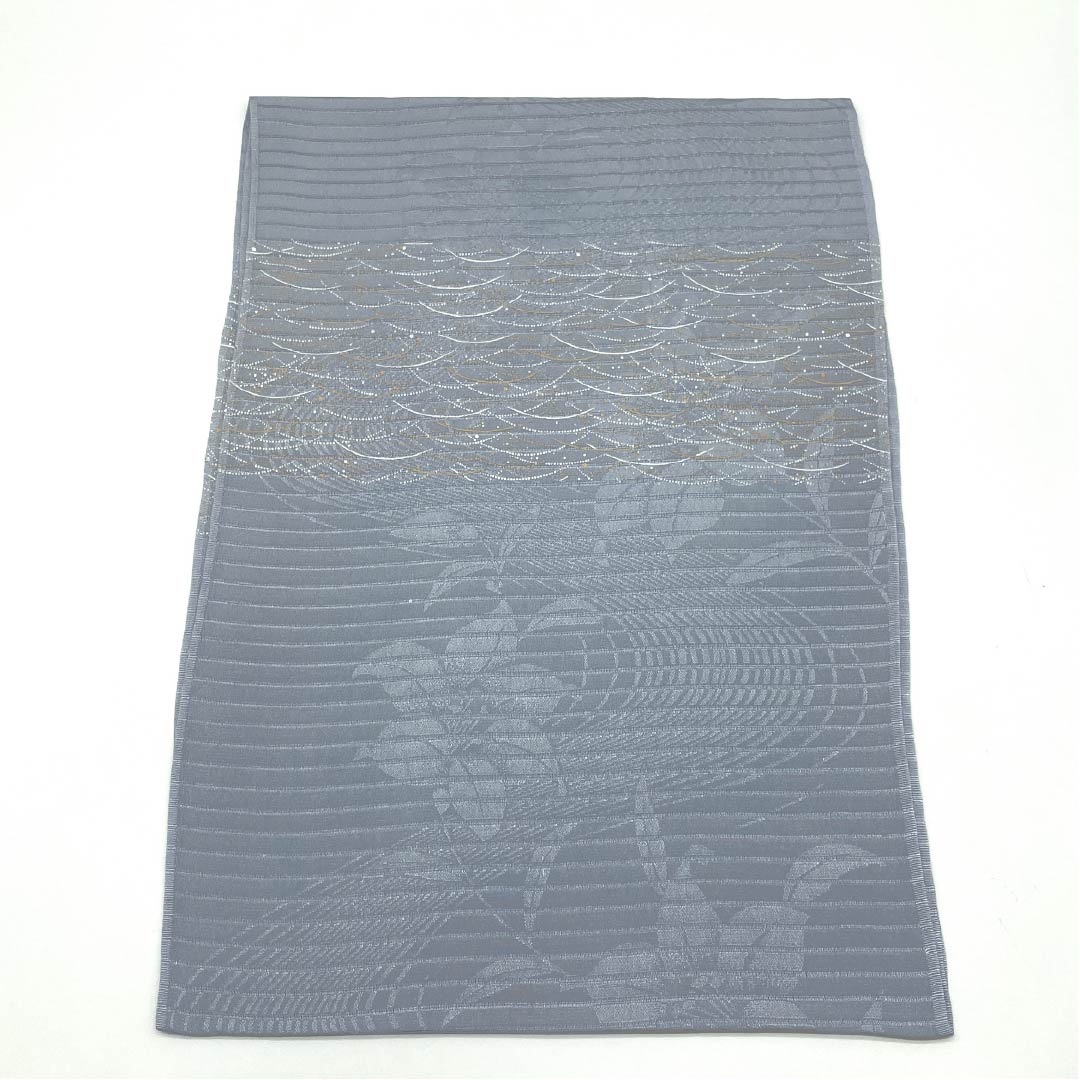 (新品)帯揚げ 正絹 セミフォーマル 薄鈍色(うすにびいろ) 夏物 露芝模様 古典柄 長さ約168cm 幅約28.5cm NEWランク グレー系 1136000891922