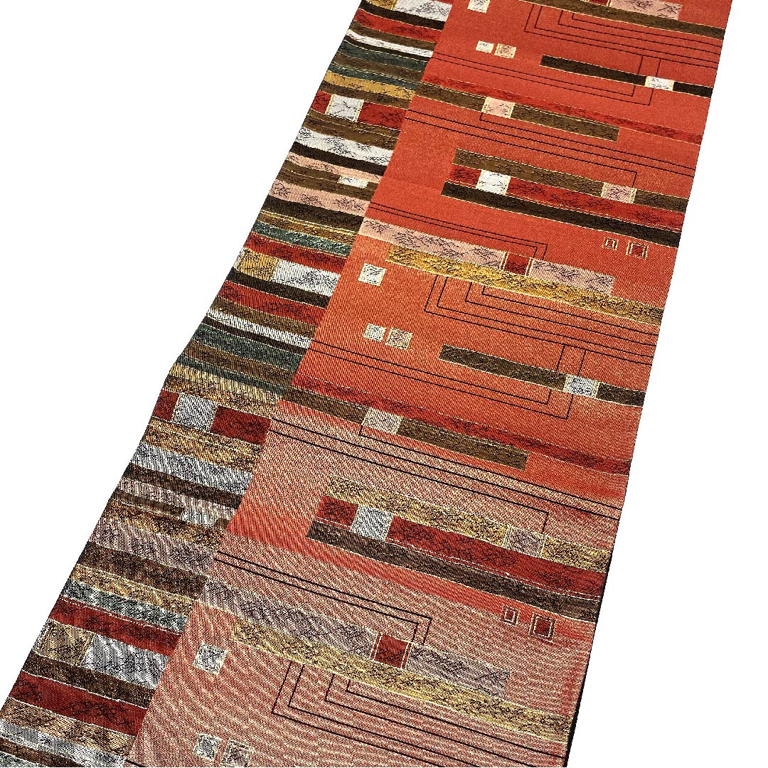 袋帯 牛血紅色(ぎゅうけつこういろ) 横段 幾何学模様 帯丈442cm 正絹 Sランク 六通 セミフォーマル 朱系 1123002752316