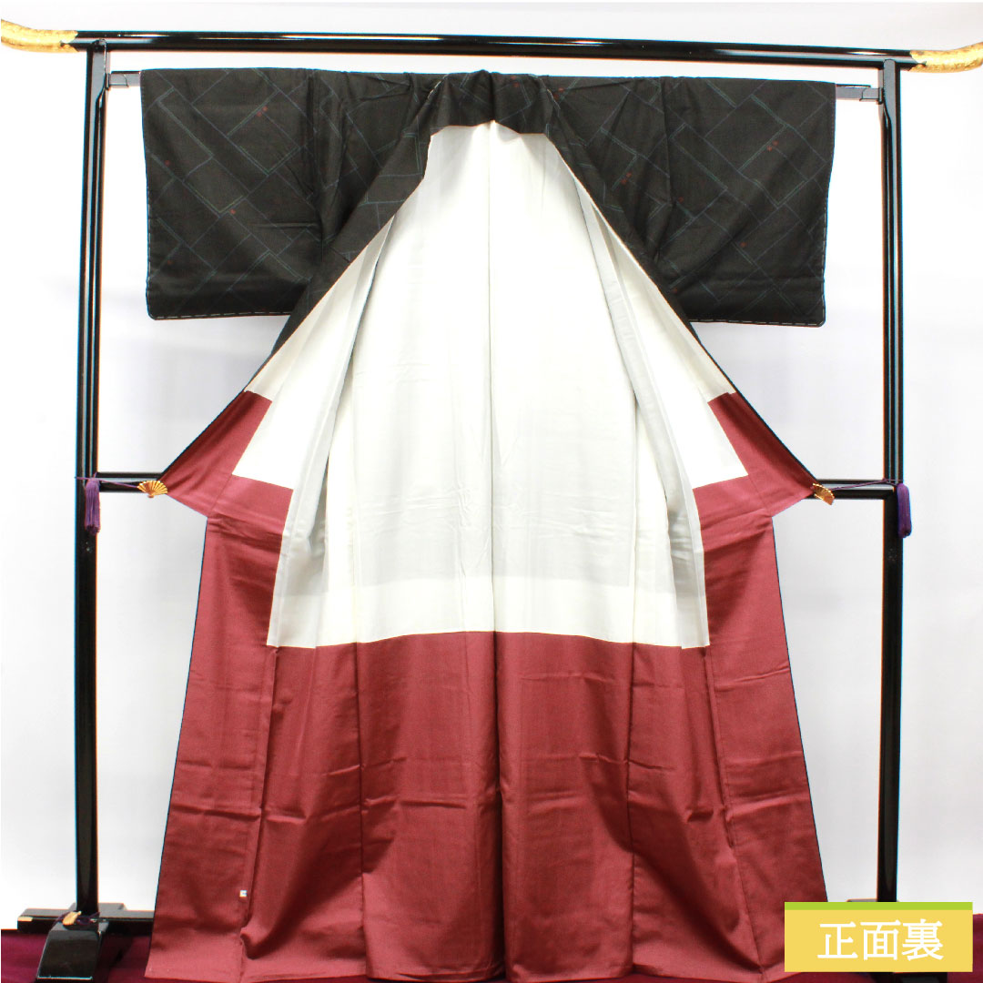 大島紬 正絹 身丈168.5cm 裄丈66cm しつけ糸付き 幾何学模様 Sランク 袷 黒系 1116002912510