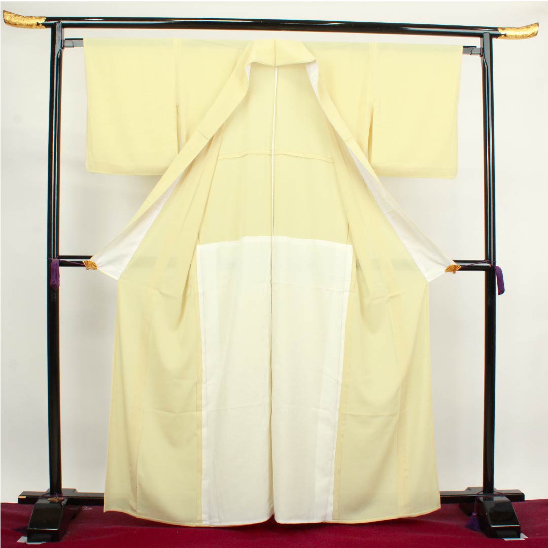 夏物 ポリエステル 色無地 身丈164.5cm 裄丈64cm 淡黄蘗色(うすきはだいろ) 無地 絽 Aランク クリーム系 1132000173415