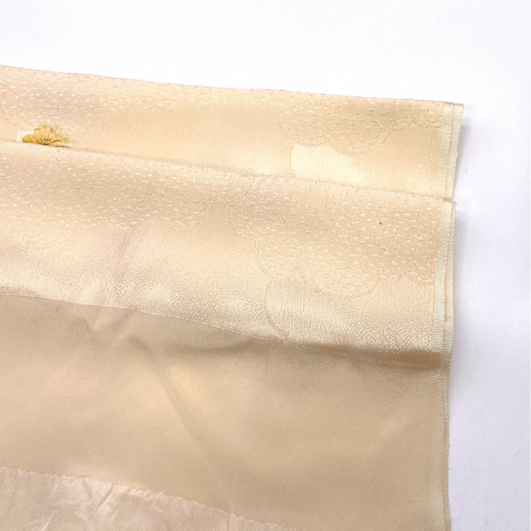 帯揚げ 正絹 Aランク セミフォーマル 薄肉色(うすにくいろ) 部分絞り 花 雲取り 長さ約170cm 幅約28cm 橙系 1136004503926